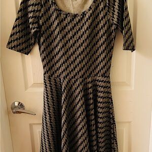 Lularoe Women’s Flare Metallic / Spandex  Dress - Size Medium Pit 17” Length 39”